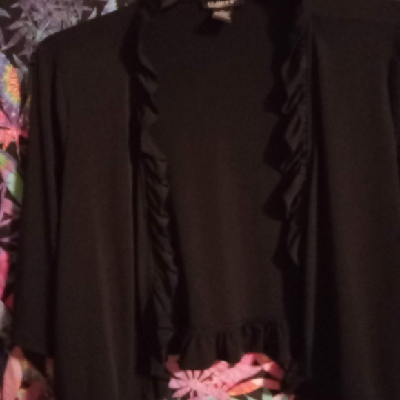 Over shawl - Picture 2 of 8